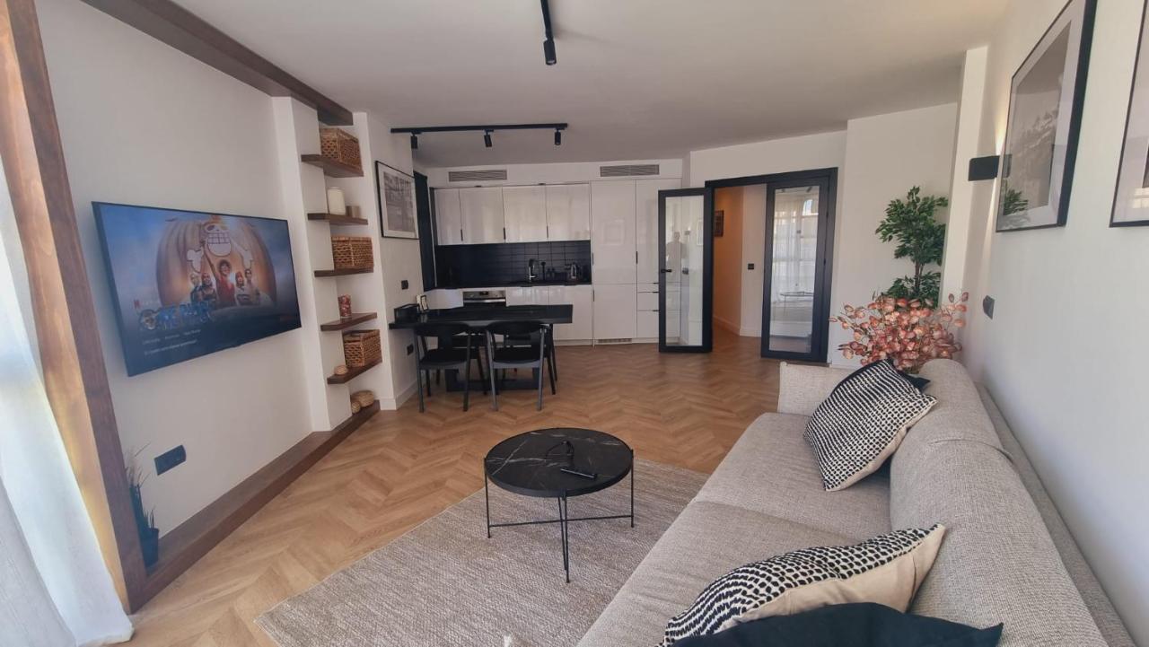 Luxe Appartement In Het Centrum Van Malaga Met Gratis Parkeerplek! Zewnętrze zdjęcie